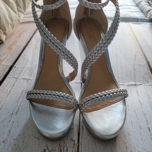 Bagdley Mischka silver wedge shoes